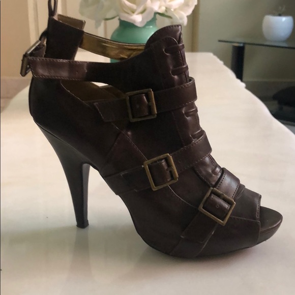 Pink Duchess high heels with peep toe - Picture 2 of 5